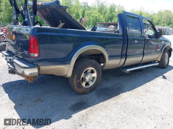 2005 Ford F-250 XL z VIN 1FTSW20P95EA30348, wystawiony jako IAAI lot #42199677 z przebiegiem Nie podano mil oraz . Historia ofert i sprzedaży dostępna na DreamBid. Obrazek 4.