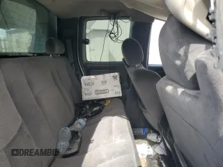 2003 GMC Sierra 2500HD SLE z VIN 1GTHK29U83E116147, wystawiony jako Copart lot #57079385 z przebiegiem Nie podano mil oraz Szkoda całkowita • Salvage title. Historia ofert i sprzedaży dostępna na DreamBid. Obrazek 10.