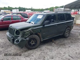 2008 Jeep Patriot Sport with VIN 1J8FT28W28D713825, listed as a IAAI auction lot 42471636 with 227,898 mi miles and . Bid and sale history available at DreamBid. Image 2.