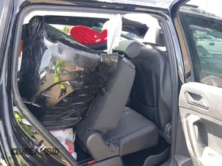 2023 Volkswagen Tiguan SE R-Line Black с VIN 3VVCB7AX9PM014564, выставлен на аукционе IAAI как лот 41993740 с пробегом Не указан миль и . История ставок и продаж доступна на DreamBid. Изображение 8.