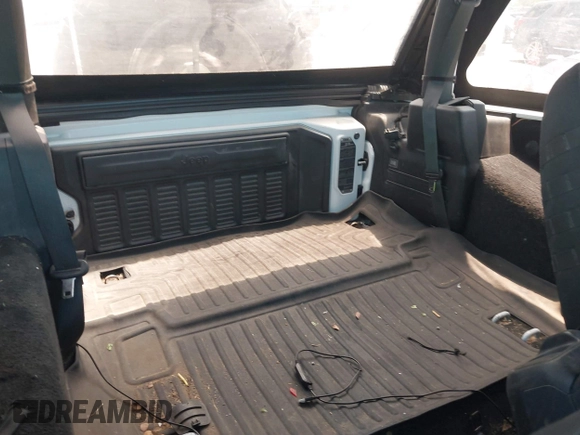 2018 Jeep Wrangler Sport with VIN 1C4GJXAN8JW302519, listed as a IAAI auction lot 42331871 with 51,639 mi miles and . Bid and sale history available at DreamBid. Image 8.