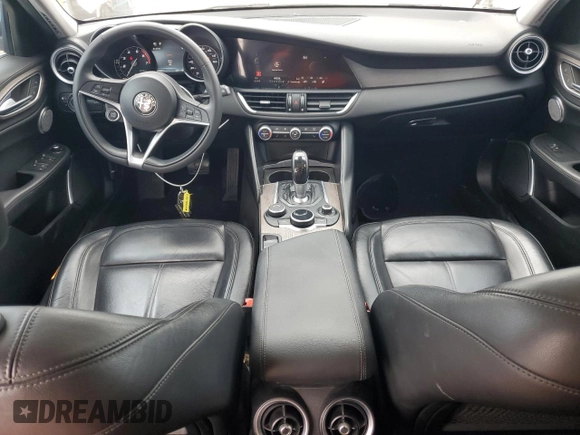 2019 Alfa Romeo Giulia Ti Sport с VIN ZARFAMBN6K7605647, выставлен на аукционе Copart как лот 54258525 с пробегом 97 036 миль миль и Списание • Salvage title. История ставок и продаж доступна на DreamBid. Изображение 8.