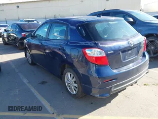 2010 Toyota Matrix z VIN 2T1KU4EE7AC242574, wystawiony jako IAAI lot #41799126 z przebiegiem 116 782 mil mil oraz . Historia ofert i sprzedaży dostępna na DreamBid. Obrazek 3.