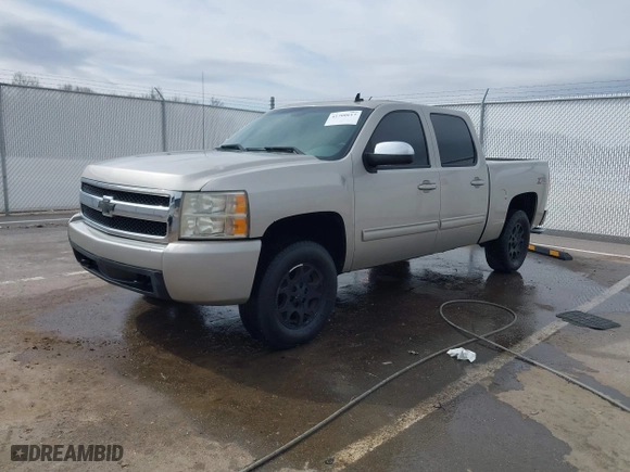2009 Chevrolet Silverado 1500 LTZ with VIN 3GCEK33M29G254317, listed as a IAAI auction lot 41700617 with 163,950 mi miles. Bid and sale history available at carsss.com. Image 18.