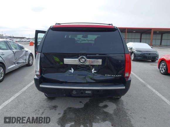2007 Cadillac Escalade z VIN 1GYFK63837R424460, wystawiony jako IAAI lot #41859862 z przebiegiem 138 690 mil mil oraz . Historia ofert i sprzedaży dostępna na DreamBid. Obrazek 16.