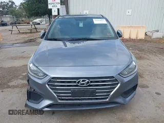 2020 Hyundai Accent SE with VIN 3KPC24A67LE117880, listed as a IAAI auction lot 41924657 with 98,056 mi miles. Bid and sale history available at carsss.com. Image 13.