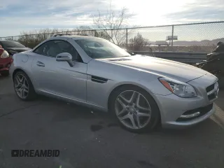 2016 Mercedes-Benz SLK 300 z VIN WDDPK3JA6GF121811, wystawiony jako Copart lot #87761705 z przebiegiem 27 272 mil mil oraz Szkoda całkowita • Salvage title. Historia ofert i sprzedaży dostępna na DreamBid. Obrazek 4.