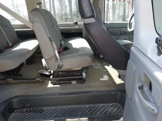 2011 Ford Econoline Passenger XL with VIN 1FBNE3BL8BDA78431, listed as a IAAI auction lot 41604795 with 179,493 mi miles. Bid and sale history available at carsss.com. Image 8.