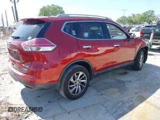 2014 Nissan Rogue S with VIN 5N1AT2MVXEC845291, listed as a IAAI auction lot 41914753 with 121,393 mi miles. Bid and sale history available at carsss.com. Image 4.
