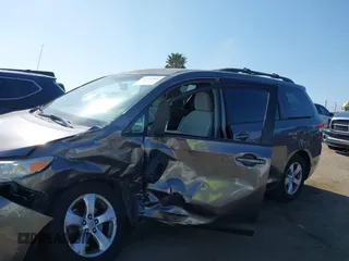 2012 Toyota Sienna LE AAS с VIN 5TDKK3DC4CS186443, выставлен на аукционе IAAI как лот 42225364 с пробегом Не указан миль и . История ставок и продаж доступна на DreamBid. Изображение 13.