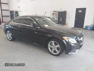 2017 Mercedes-Benz C 300 z VIN WDDWJ4JB6HF357941, wystawiony jako IAAI lot #42859210 z przebiegiem 36 529 mil mil oraz . Historia ofert i sprzedaży dostępna na DreamBid. Obrazek 1.