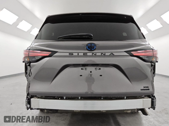 2022 Toyota Sienna XSE z VIN 5TDDRKEC6NS097540, wystawiony jako Copart lot #52853935 z przebiegiem 35 096 mil mil oraz Czysty tytuł • Clean title. Historia ofert i sprzedaży dostępna na DreamBid. Obrazek 6.