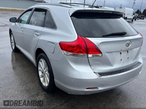 2010 Toyota Venza with VIN 4T3BA3BB4AU010887, listed as a Copart auction lot 54277325 with 300,278 mi miles and Clean Title. Bid and sale history available at DreamBid. Image 3.