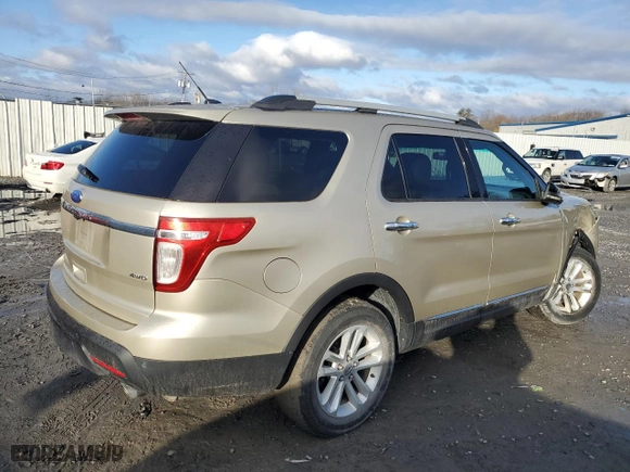 2011 Ford Explorer XLT with VIN 1FMHK8D88BGA63137, listed as a Copart auction lot 50063195 with 138,270 mi miles and Salvage Title. Bid and sale history available at carsss.com. Image 3.