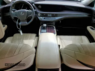 2020 Lexus LS 500 с VIN JTHD51FF0L5011509, выставлен на аукционе Copart как лот 56854095 с пробегом 34 215 миль миль и Списание • Salvage title. История ставок и продаж доступна на DreamBid. Изображение 8.