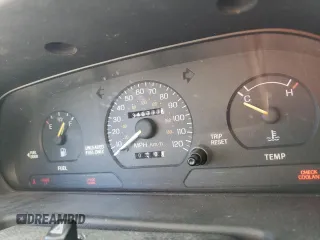 1995 Ford Escort z VIN 1FASP15J8SW308311, wystawiony jako Copart lot #77624004 z przebiegiem 345 777 mil mil oraz Szkoda całkowita • Salvage title. Historia ofert i sprzedaży dostępna na DreamBid. Obrazek 9.