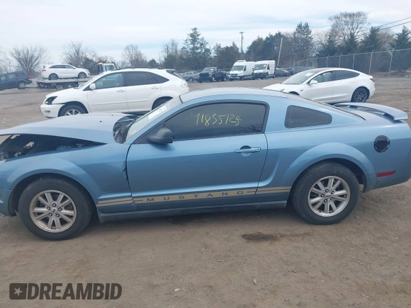 2006 Ford Mustang Standard with VIN 1ZVFT80NX65178230, listed as a IAAI auction lot 41835125 with 178,607 mi miles. Bid and sale history available at carsss.com. Image 14.