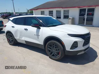 2022 Chevrolet Blazer LT z VIN 3GNKBDRS6NS147946, wystawiony jako IAAI lot #42022497 z przebiegiem 50 608 mil mil oraz . Historia ofert i sprzedaży dostępna na DreamBid. Obrazek 1.