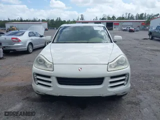 2010 Porsche Cayenne with VIN WP1AA2AP6ALA07199, listed as a IAAI auction lot 41975088 with NaN miles. Bid and sale history available at carsss.com. Image 12.
