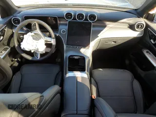 2024 Mercedes-Benz GLC 300 z VIN W1NKM4HB9RF220458, wystawiony jako Copart lot #50275635 z przebiegiem 4 153 mil mil oraz Szkoda całkowita • Salvage title. Historia ofert i sprzedaży dostępna na DreamBid. Obrazek 8.