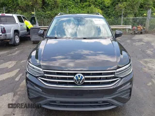 2022 Volkswagen Tiguan SE с VIN 3VV3B7AX8NM060805, выставлен на аукционе IAAI как лот 42271670 с пробегом 41 143 миль миль и . История ставок и продаж доступна на DreamBid. Изображение 12.