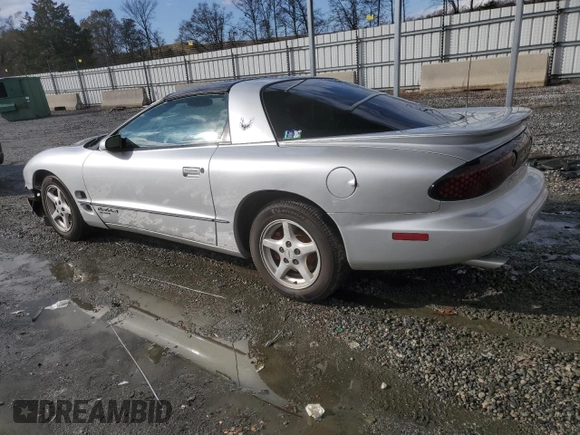 2002 Pontiac Firebird Firebird z VIN 2G2FS22K122146573, wystawiony jako Copart lot #84674224 z przebiegiem 156 932 mil mil oraz Szkoda całkowita • Salvage title. Historia ofert i sprzedaży dostępna na DreamBid. Obrazek 2.