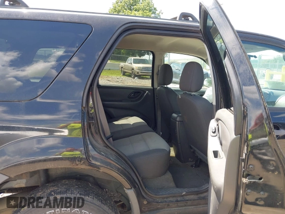 2006 Ford Escape XLS with VIN 1FMCU02Z16KD09580, listed as a IAAI auction lot 42663224 with 225,332 mi miles and . Bid and sale history available at DreamBid. Image 8.