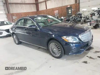 2016 Mercedes-Benz C 300 Luxury с VIN 55SWF4KB2GU117376, выставлен на аукционе IAAI как лот 42656406 с пробегом 76 595 миль миль и . История ставок и продаж доступна на DreamBid. Изображение 1.