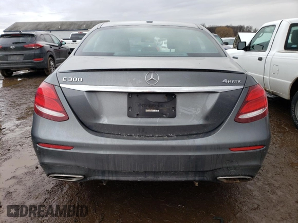 2018 Mercedes-Benz E-Class E 300 with VIN WDDZF4KBXJA449473, listed as a Copart auction lot 73218802 with 5,055 mi miles. Bid and sale history available at carsss.com. Image 6.
