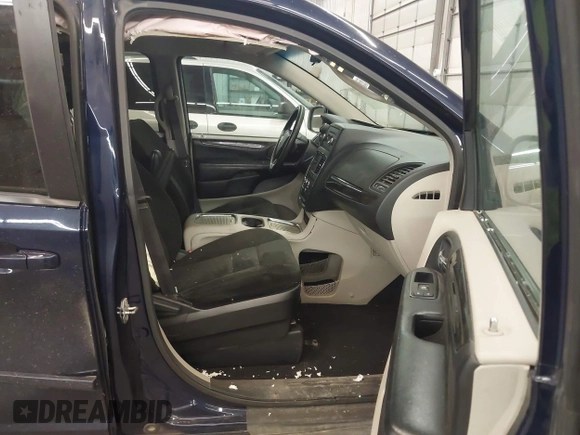 2015 Dodge Grand Caravan SXT with VIN 2C4RDGCG9FR632376, listed as a IAAI auction lot 41903984 with 238,723 mi miles and . Bid and sale history available at DreamBid. Image 5.