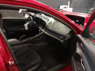2024 Hyundai Elantra SEL с VIN KMHLM4DG2RU807623, выставлен на аукционе IAAI как лот 42150096 с пробегом 4 030 миль миль и . История ставок и продаж доступна на DreamBid. Изображение 5.