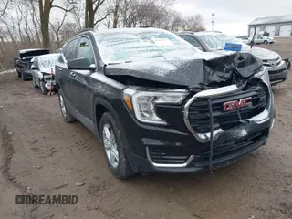 2022 GMC Terrain SLE with VIN 3GKALMEV7NL113014, listed as a IAAI auction lot 41735575 with 35,322 mi miles. Bid and sale history available at carsss.com. Image 1.