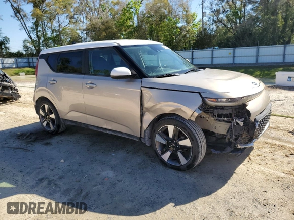 2020 Kia Soul EX with VIN KNDJ33AU0L7036636, listed as a Copart auction lot 48687515 with 88,428 mi miles and Non Repairable. Bid and sale history available at carsss.com. Image 4.