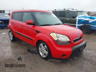 2011 Kia Soul + with VIN KNDJT2A25B7218551, listed as a IAAI auction lot 41521447 with 195,282 mi miles. Bid and sale history available at carsss.com. Image 1.