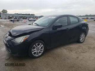 2016 Scion iA z VIN 3MYDLBZVXGY112986, wystawiony jako Copart lot #53967305 z przebiegiem 215 215 mil mil oraz Szkody całkowita. Historia ofert i sprzedaży dostępna na DreamBid. Obrazek 1.