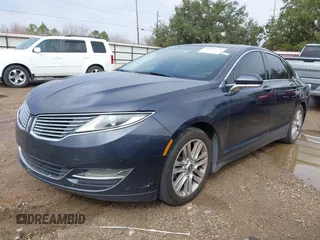 2014 Lincoln MKZ with VIN 3LN6L2G90ER829154, listed as a IAAI auction lot 41653378 with 199,363 mi miles. Bid and sale history available at carsss.com. Image 2.