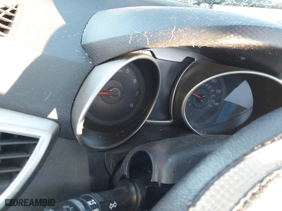 2014 Hyundai Veloster with VIN KMHTC6AD3EU184600, listed as a IAAI auction lot 41300088 with 1 mi miles. Bid and sale history available at carsss.com. Image 7.