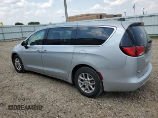 2023 Chrysler Voyager LX z VIN 2C4RC1CG9PR607480, wystawiony jako Copart lot #59278015 z przebiegiem 64 274 mil mil oraz Czysty tytuł • Clean title. Historia ofert i sprzedaży dostępna na DreamBid. Obrazek 2.