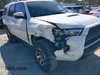2018 Toyota 4Runner SR5 with VIN JTEBU5JR7J5499547, listed as a IAAI auction lot 41617120 with 97,668 mi miles. Bid and sale history available at carsss.com. Image 6.