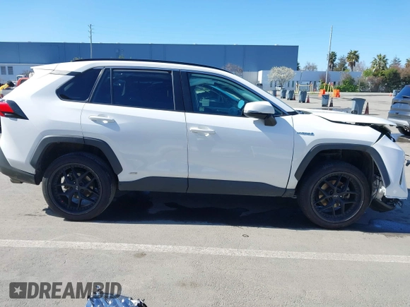 2021 Toyota RAV4 Hybrid LE with VIN 4T3M6RFV7MU027172, listed as a IAAI auction lot 41829723 with 262,619 mi miles. Bid and sale history available at carsss.com. Image 14.