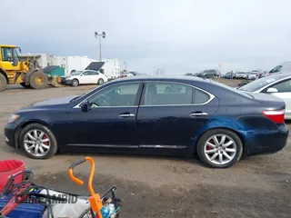 2008 Lexus LS LWB with VIN JTHGL46F785021269, listed as a IAAI auction lot 41882714 with 123,534 mi miles. Bid and sale history available at carsss.com. Image 14.