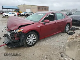 2019 Toyota Camry Hybrid LE z VIN 4T1B31HK3KU512824, wystawiony jako Copart lot #49619825 z przebiegiem Nie podano mil oraz Szkoda całkowita • Salvage title. Historia ofert i sprzedaży dostępna na DreamBid. Obrazek 1.