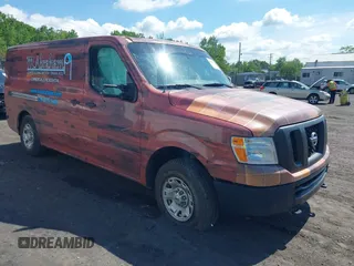 2018 Nissan NV SV z VIN 1N6AF0KY9JN808340, wystawiony jako IAAI lot #42355912 z przebiegiem 150 368 mil mil oraz . Historia ofert i sprzedaży dostępna na DreamBid. Obrazek 1.