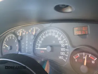 2002 Pontiac Bonneville SE z VIN 1G2HX54K824111919, wystawiony jako Copart lot #88044435 z przebiegiem 200 163 mil mil oraz Szkoda całkowita • Salvage title. Historia ofert i sprzedaży dostępna na DreamBid. Obrazek 9.