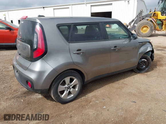 2019 Kia Soul z VIN KNDJN2A28K7662646, wystawiony jako IAAI lot #42246288 z przebiegiem 62 825 mil mil oraz . Historia ofert i sprzedaży dostępna na DreamBid. Obrazek 4.