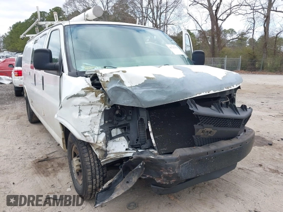 2008 Chevrolet City Express Cargo z VIN 1GCGG29K081189118, wystawiony jako IAAI lot #41727371 z przebiegiem 207 161 mil mil oraz . Historia ofert i sprzedaży dostępna na DreamBid. Obrazek 6.
