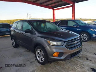 2018 Ford Escape S с VIN 1FMCU0F77JUB55429, выставлен на аукционе IAAI как лот 40508774 с пробегом 126 008 миль миль и . История ставок и продаж доступна на DreamBid. Изображение 1.