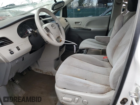 2011 Toyota Sienna LE AAS with VIN 5TDKK3DC6BS168718, listed as a Copart auction lot 51317445 with 141,933 mi miles and Clean title. Bid and sale history available at DreamBid. Image 7.