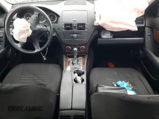 2008 Mercedes-Benz C 300 Sport z VIN WDDGF54X08F101197, wystawiony jako Copart lot #71791884 z przebiegiem Nie podano mil oraz Szkoda całkowita • Salvage title. Historia ofert i sprzedaży dostępna na DreamBid. Obrazek 8.