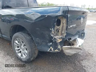 2014 Ram 1500 Longhorn Limited z VIN 1C6RR7WT4ES402324, wystawiony jako IAAI lot #42167372 z przebiegiem 92 188 mil mil oraz . Historia ofert i sprzedaży dostępna na DreamBid. Obrazek 20.